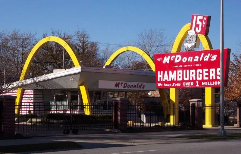 800px-McDonalds_Museum.jpg