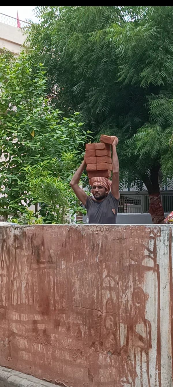 Construction worker thumbnail