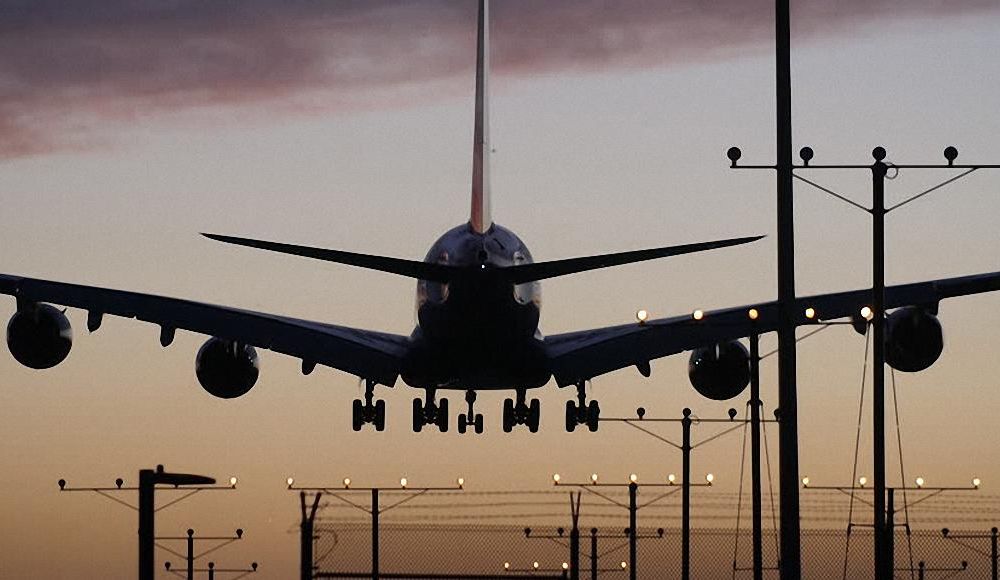 plane landing