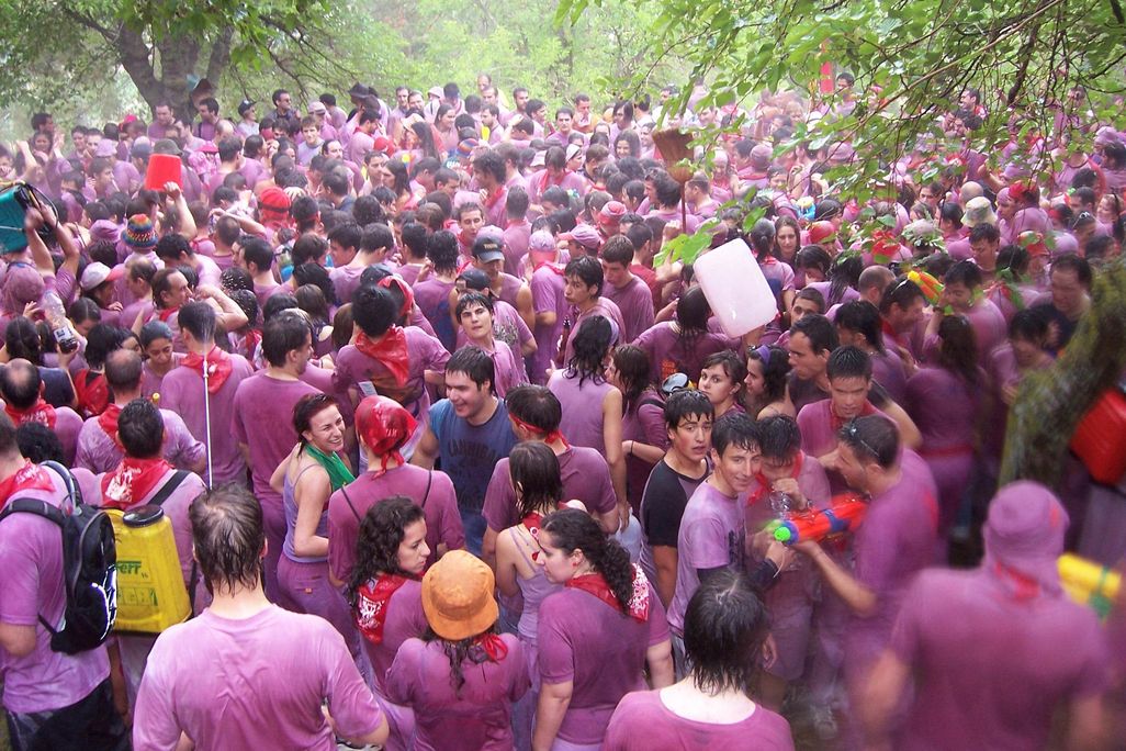 Batalla_del_Vino_-_Haro_-_La_Rioja.jpg