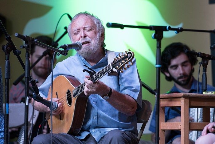 Mick Moloney leads the Green Fields of America at the 2017 Smithsonian Folklife Festival.