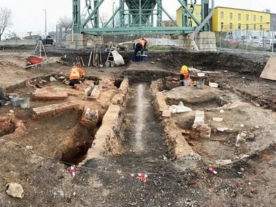 Scenes from the dig under the Jaques Cartier Bridge