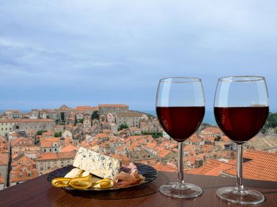 Croatia's Culinary Delights: A Tailor-Made Journey description