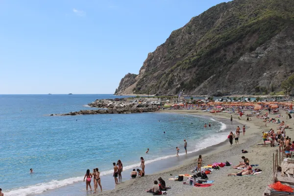 A Sunny Day at Cinque Terre thumbnail