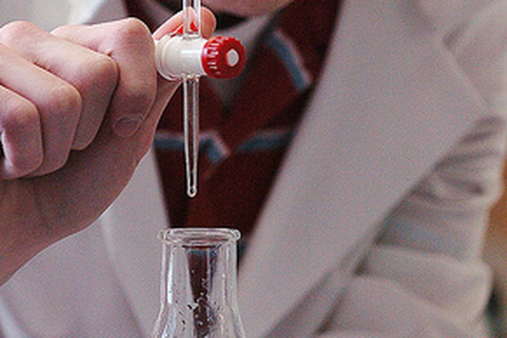 20110520104023chemistry.jpg