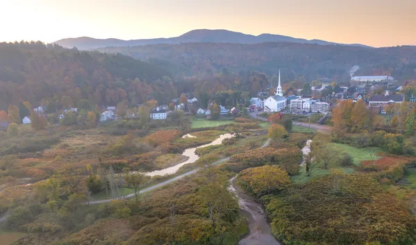 Fall in Stowe of Vermont thumbnail