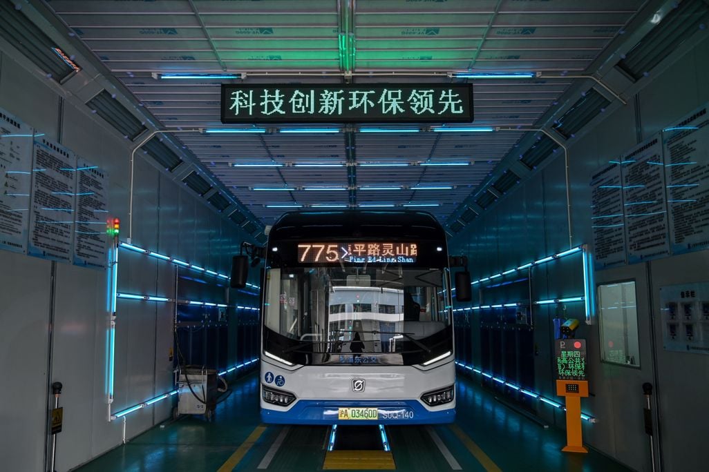 Shanghai bus disinfected with UV