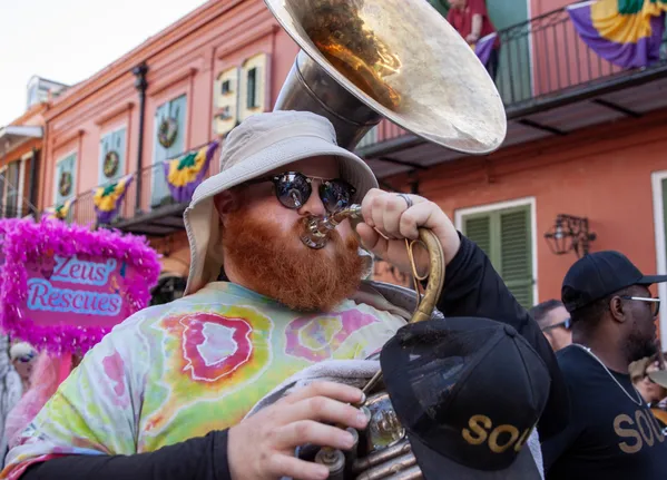 Tuba player thumbnail