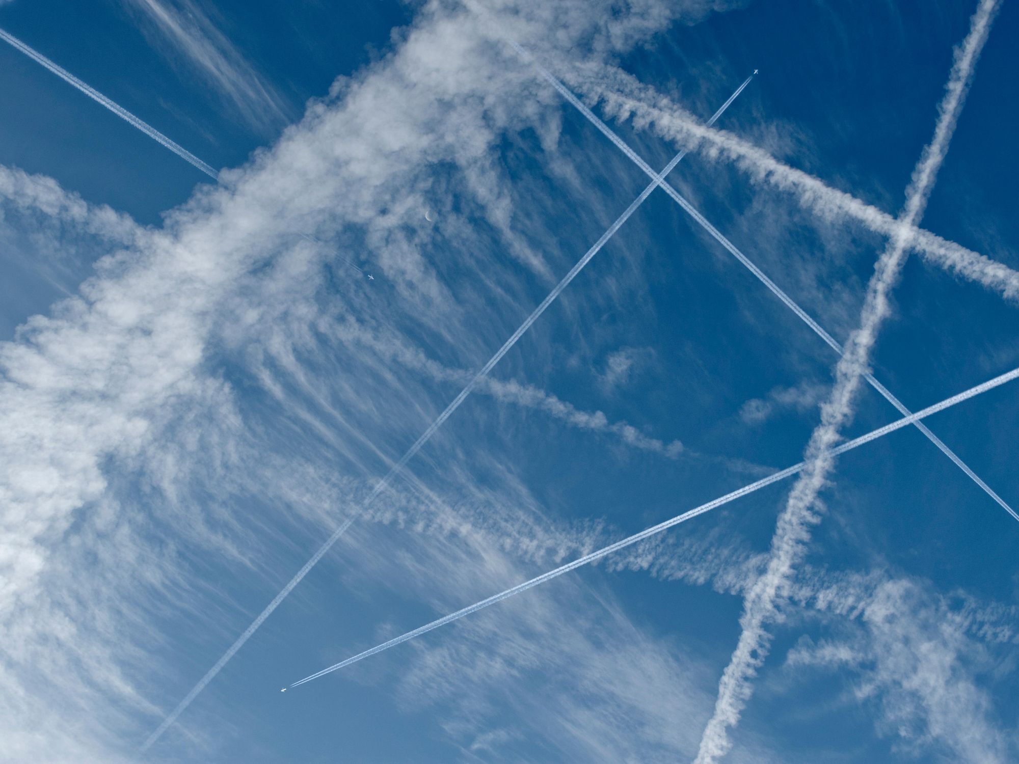 Airplane Contrails May Be Creating Accidental Geoengineering