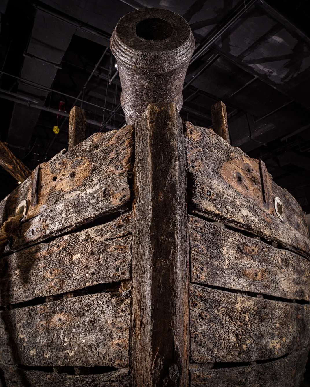 The Philadelphia’s largest cannon—8 feet long and 3,800 pounds—was positioned at the prow of the gunboat and fired fearsome 12-pound iron balls.