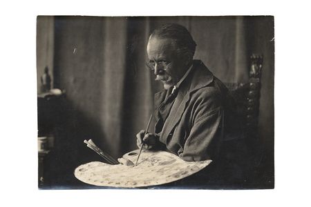 Portrait of Henry Ossawa Tanner with a palette, circa 1935 / unidentified photographer. Henry Ossawa Tanner papers, 1860s-1978, bulk 1890-1937. Archives of American Art, Smithsonian Institution.