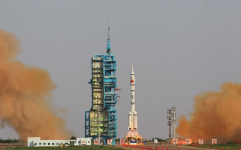 20120705031015Shenzhou-9-launch.jpg