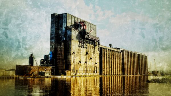 Grain Elevator and Silos on Duluth waterfront. thumbnail