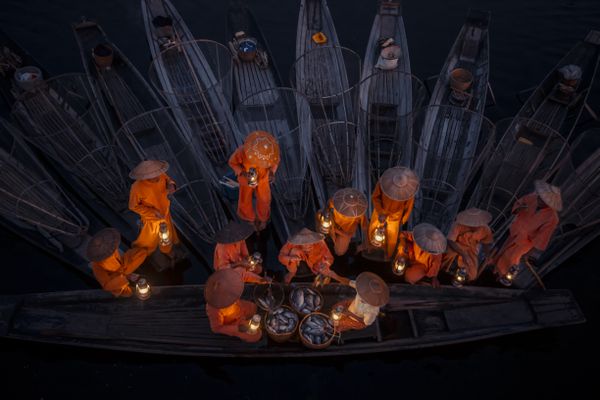 Fishes Selling thumbnail