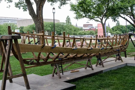 Basque craftsmen showed up with a 26 foot-long skeleton, oak timber and other traditional materials  and set up shop on the National Mall to build a ship at the Smithsonian’s 2016 Folklife Festival.