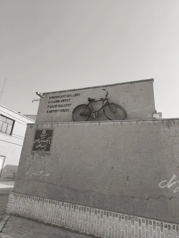An old wall and a bicycle for time travel thumbnail