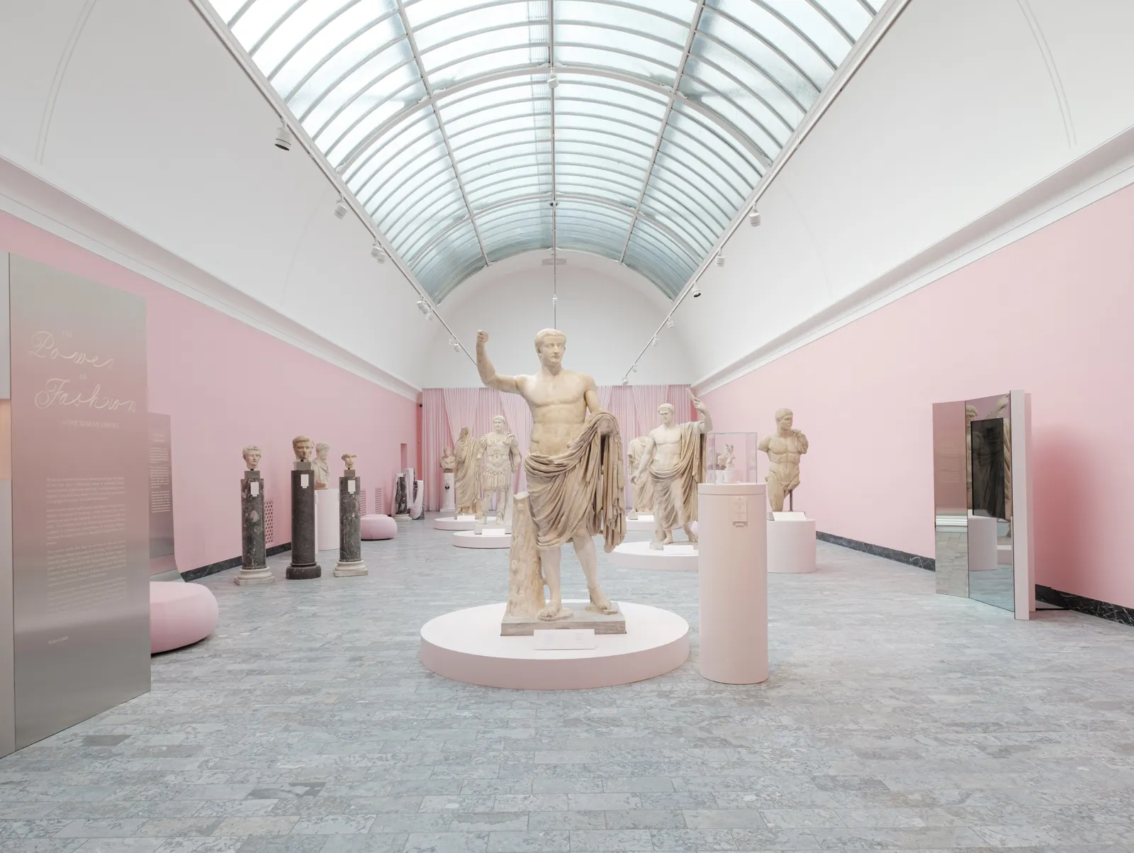 A New Exhibition Reveals How Hot Pink Togas and Floral Perfumes Conveyed Power in the Roman Empire