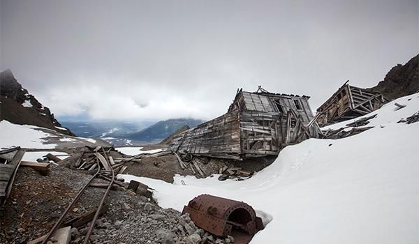 Abandoned Alaska mobile.jpg