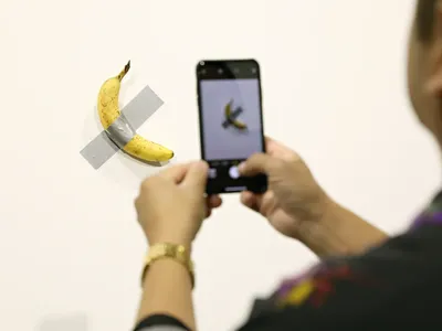 Maurizio Cattelan&#39;s&nbsp;Comedian sold for $6.2 million at auction.