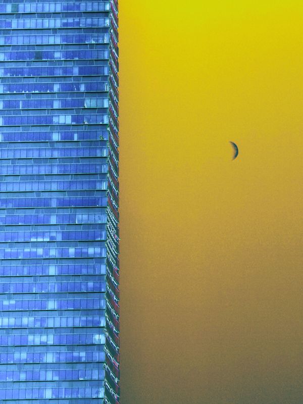 Skyscraper and the Moon thumbnail