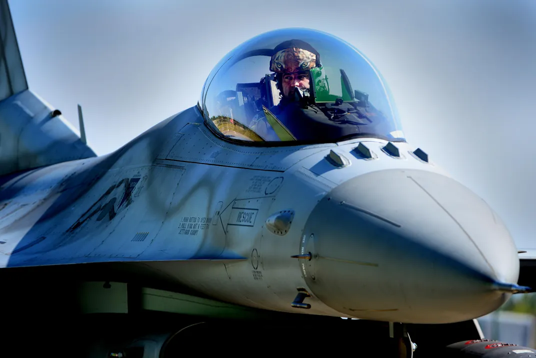 Polish F-16s deployed to Šiauliai