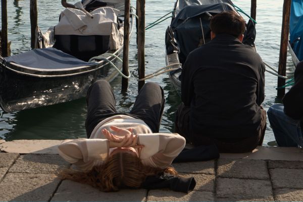 A rest on the shore of the midday sun's glare thumbnail