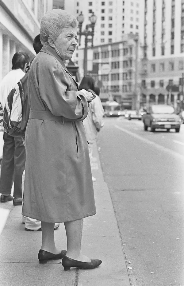 Woman Waiting for Bus, Downtown San Francisco thumbnail