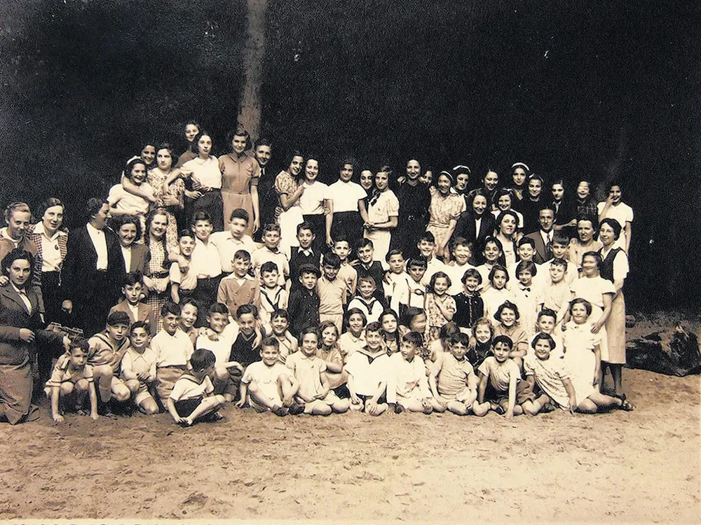 Child refugees from Germany and Austria at the Amsterdam Burgerweeshuis orphanage