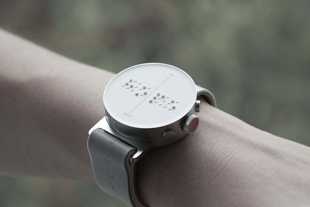 braille-smartwatch.jpg
