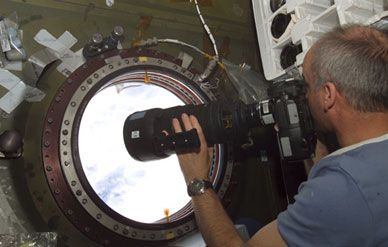 sts118-inside-388-aug07.jpg