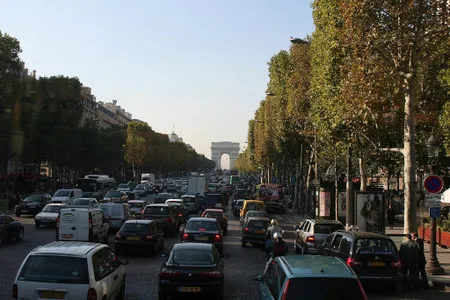 Traffic in Paris