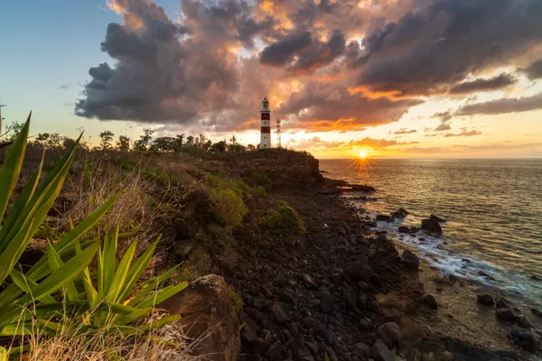 Sunset at Albion Lighthouse thumbnail