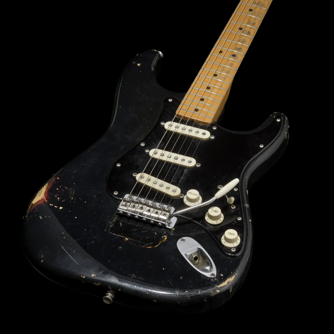 Black Strat (vertical)