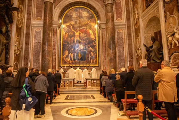 Communion at St. Peter's Basilica thumbnail