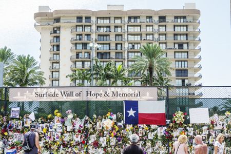 Wall of Hope Memorial, Surfside Building Collapse, Miami, Florida