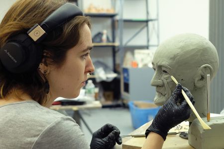 Students at the New York Academy of Art have reconstructed the faces of migrants who died at the border in hopes of identifying them.