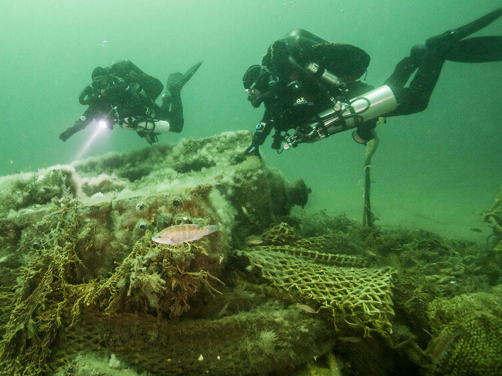 Stellwagen Bank Shipwreck and Divers