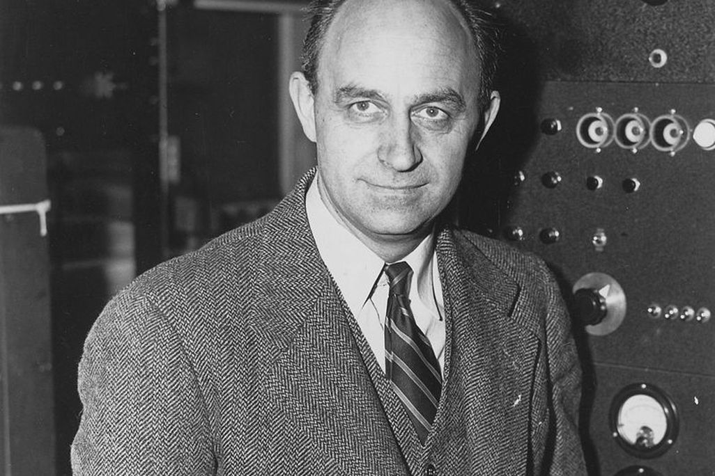 800px-Enrico_Fermi_1943-49.jpg