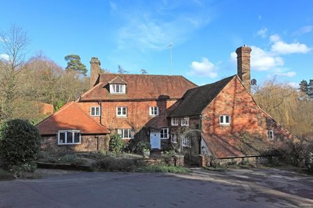 Just call it "the house on Pooh corner." 