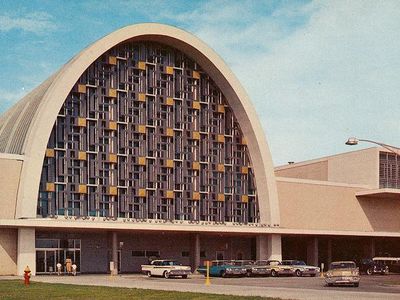 The main entrance of Moisant International Airport in New Orleans, circa 1960s. 