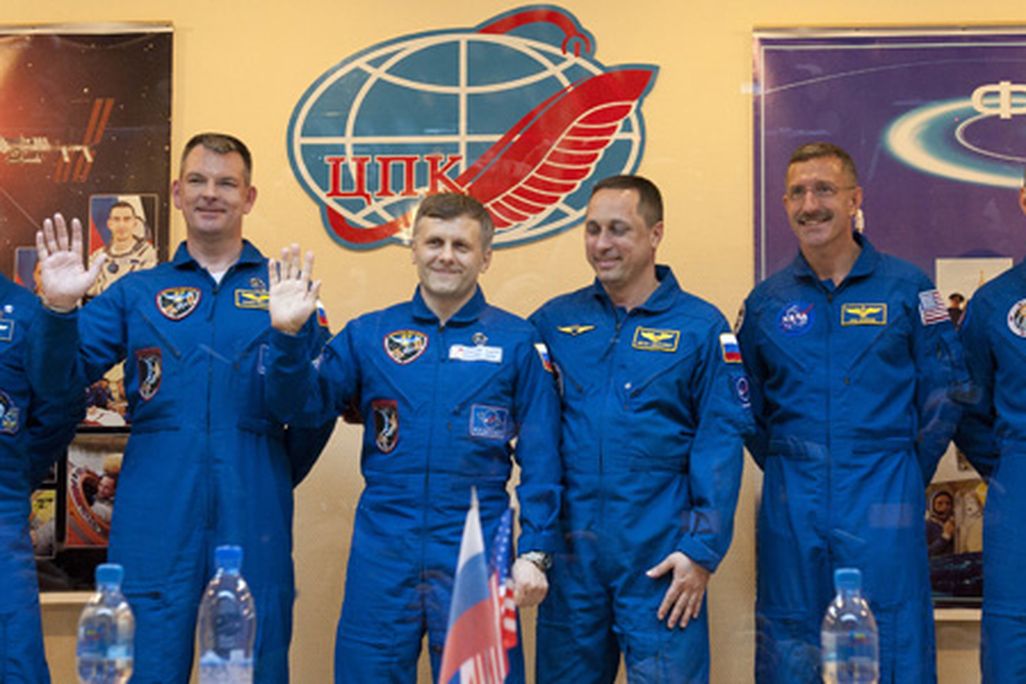 Expedition 27 crew members