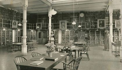 How Ben Franklin Invented the Library as We Know It