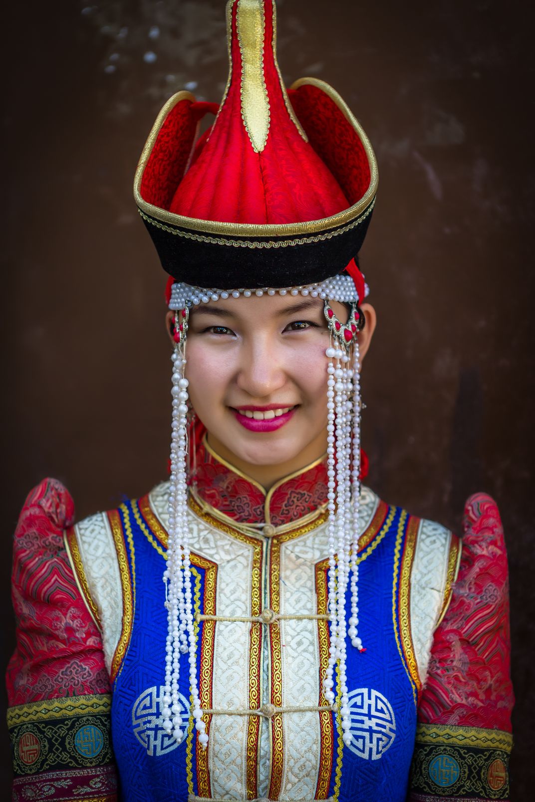 Mongolian Deel Attire | Smithsonian Photo Contest | Smithsonian Magazine