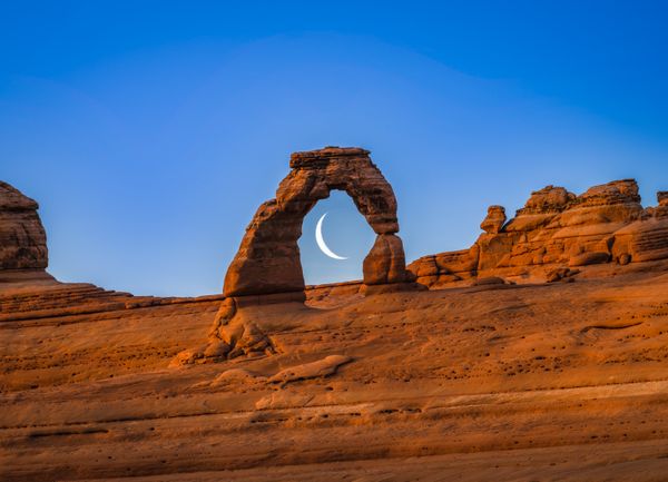 Delicate Arch Crescent Moon : Arches National Park thumbnail
