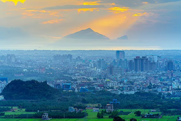 Island of Morning Light thumbnail