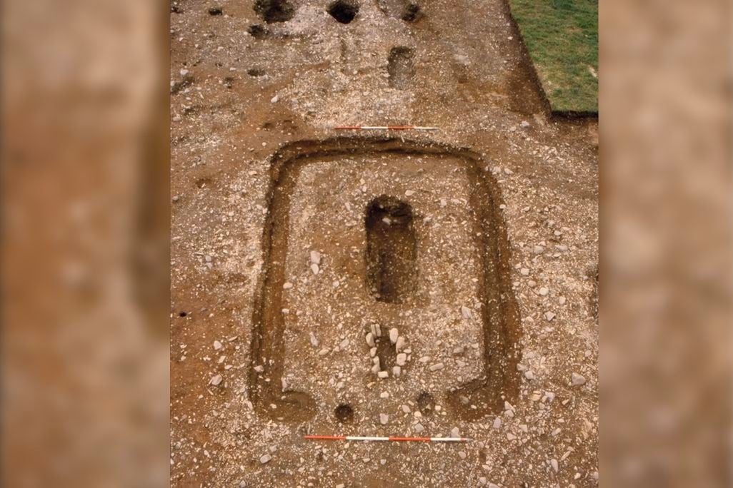 A rectangular enclosure surrounding a possibly royal grave