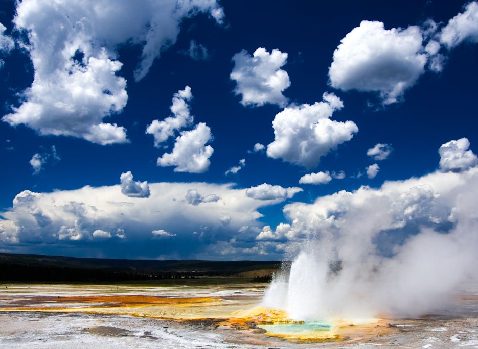 Yellowstone geyser