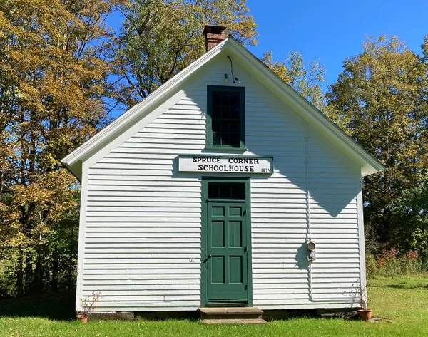 Spruce Corner School House thumbnail