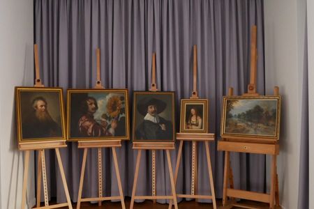 After months of careful negotiations, the mayor of Gotha was able to secure the return of the long-missing paintings.