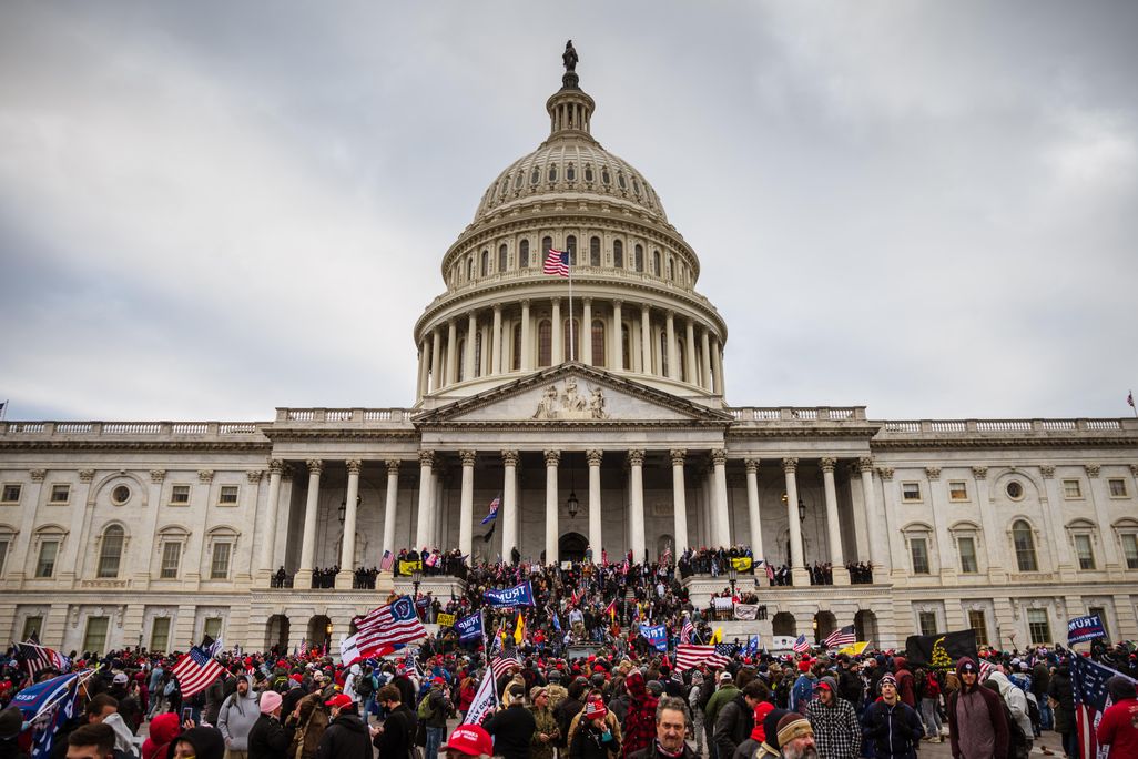 Mob in front of the U.S. Capitol